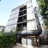 アパートメンツ元麻布内田坂
